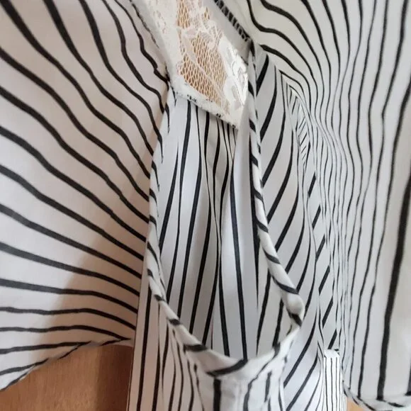 🚨084 Belle Sky Lace and Ruffled Top - Picture 5 of 10